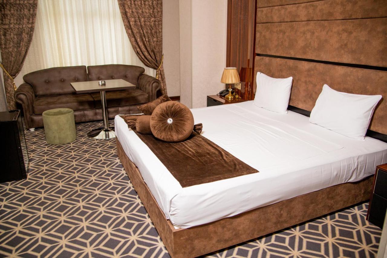 Piano Hotel Баку Екстериор снимка