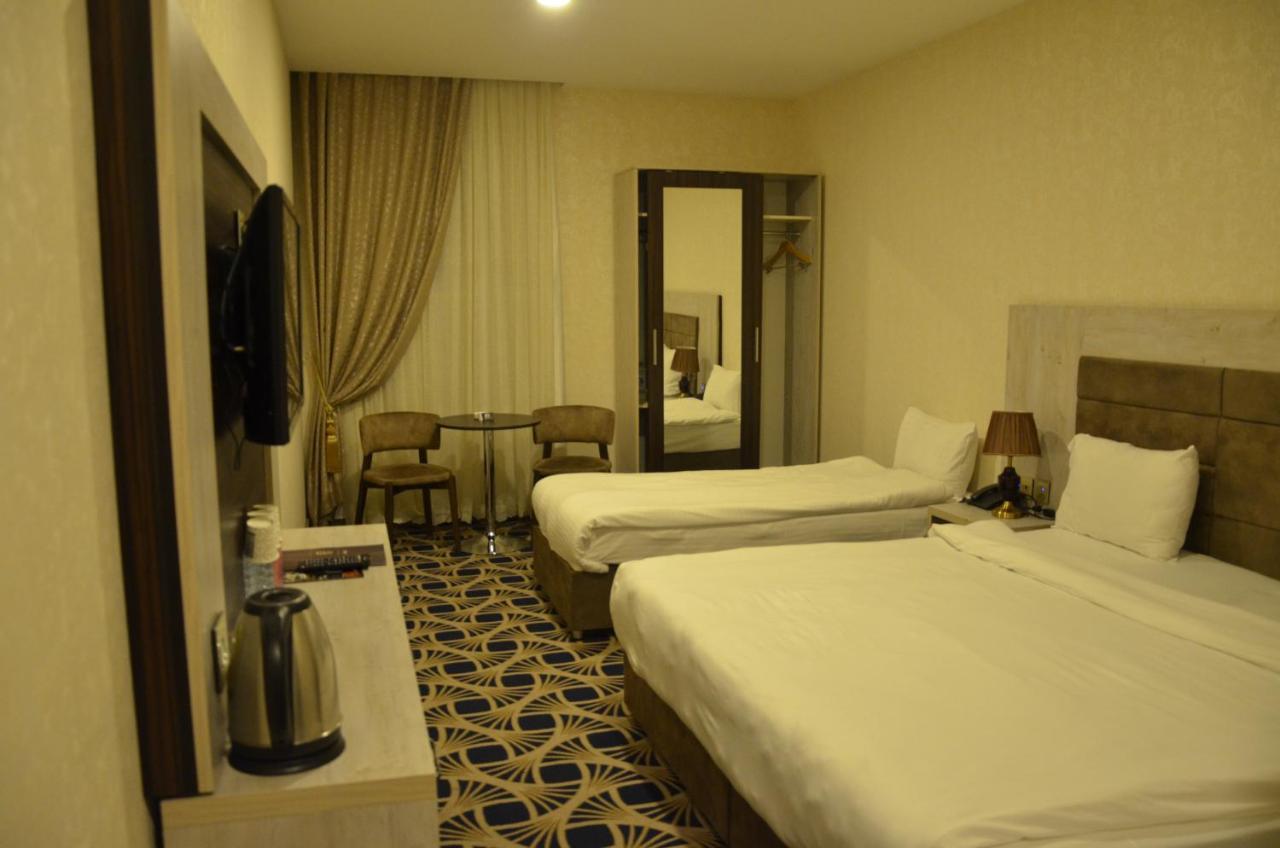 Piano Hotel Баку Екстериор снимка